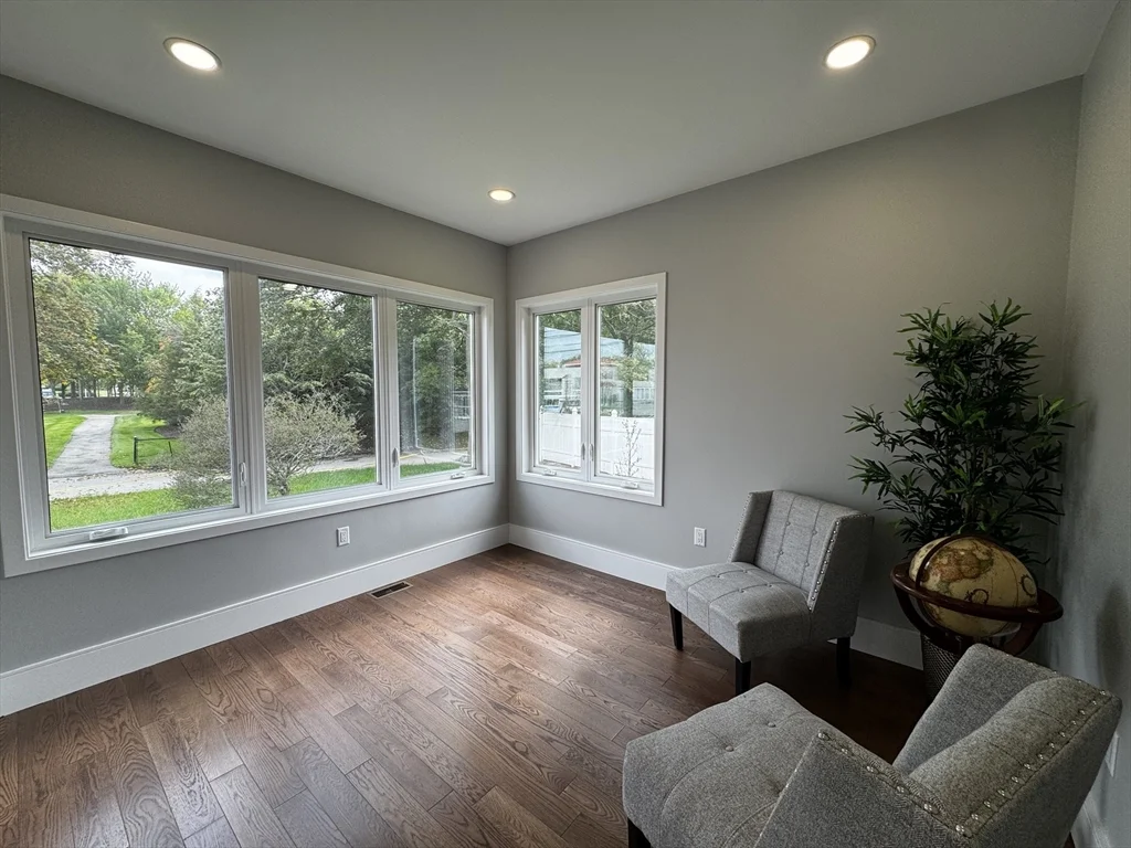 4 bed, 3 bath apartment for rent at 12 Linden St, Natick — photo 9 of 20