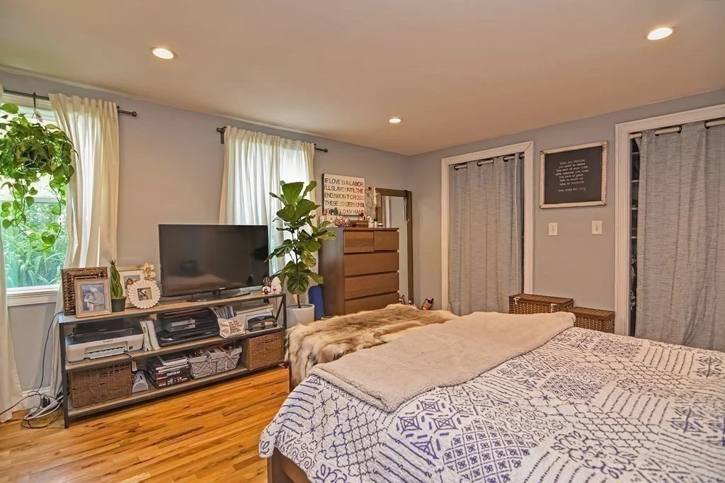 1 bed, 1 bath apartment for rent at 12 Linden Unit 1, South Boston — photo 4 of 26