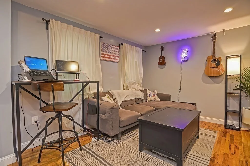 1 bed, 1 bath apartment for rent at 12 Linden Unit 1, South Boston — photo 8 of 26