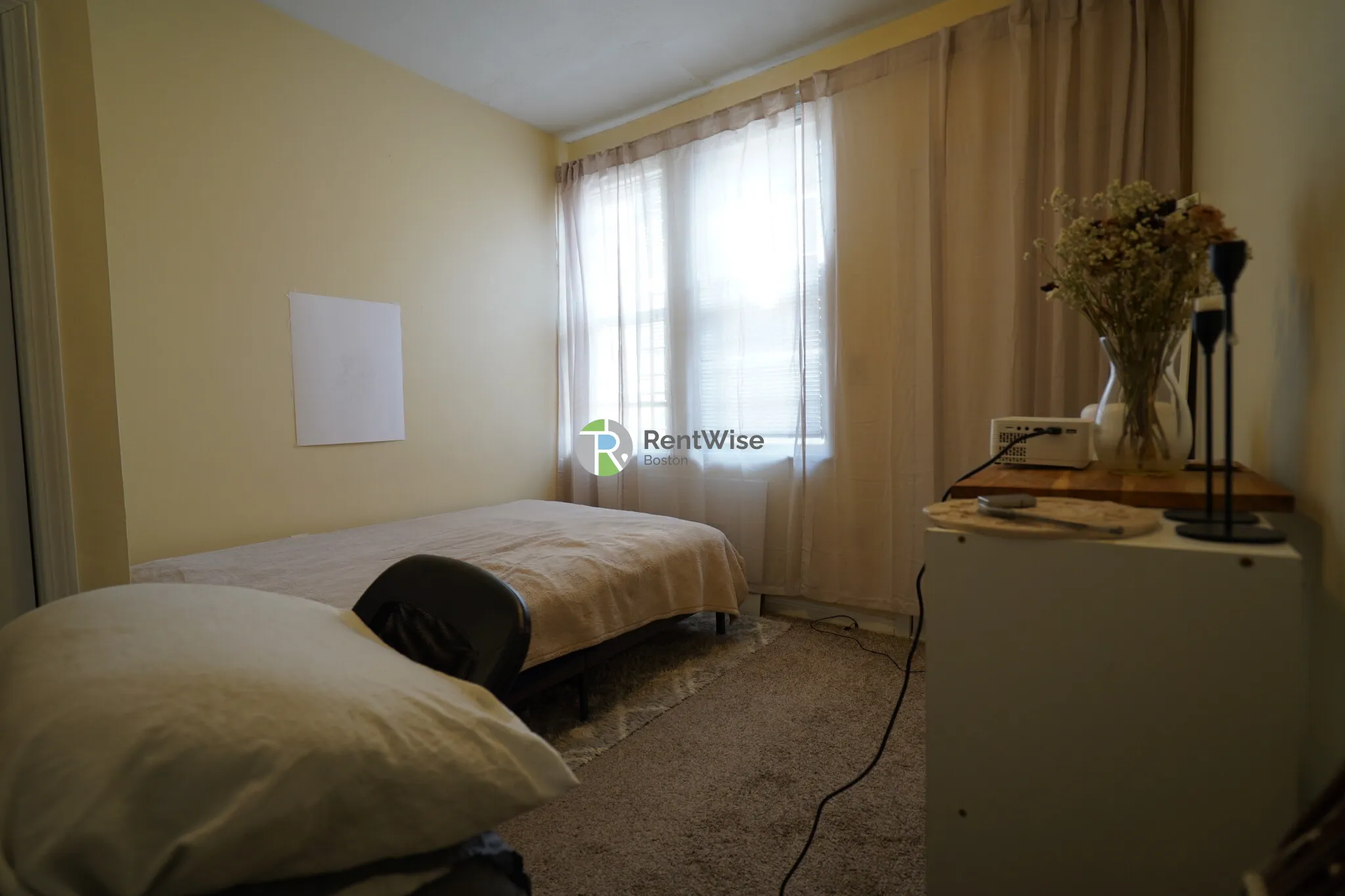 3 bed, 1 bath apartment for rent at 12 Lorraine Ter Unit 1, Allston — photo 9 of 13