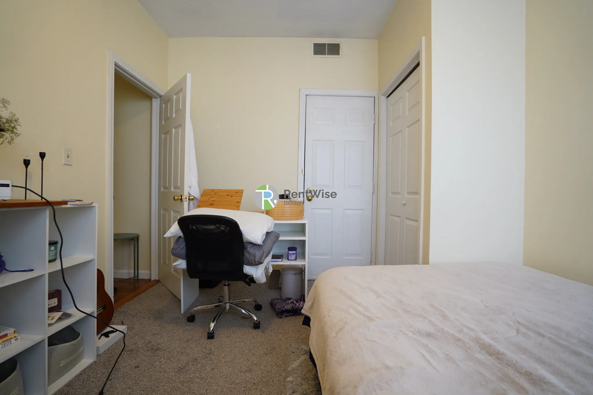 3 bed, 1 bath apartment for rent at 12 Lorraine Ter Unit 1, Allston — photo 10 of 13