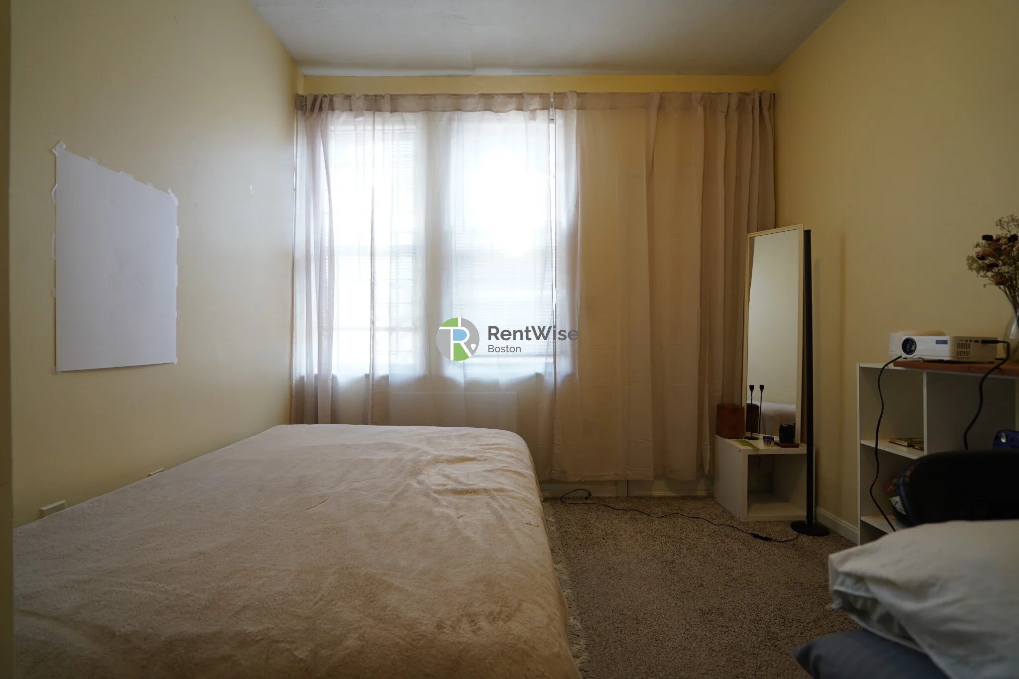 3 bed, 1 bath apartment for rent at 12 Lorraine Ter Unit 1, Allston — photo 11 of 13