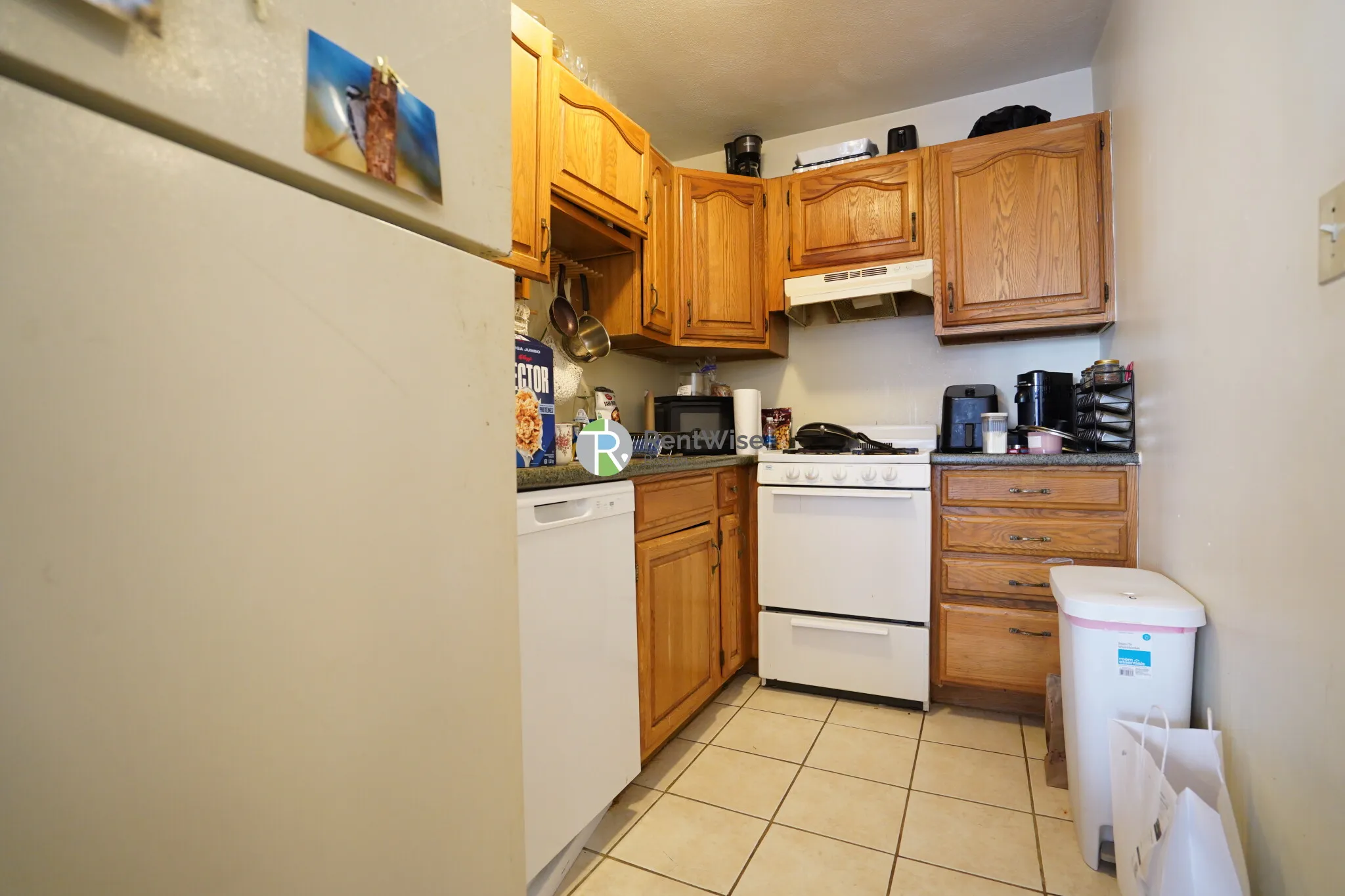 3 bed, 1 bath apartment for rent at 12 Lorraine Ter Unit 1, Allston — photo 4 of 13