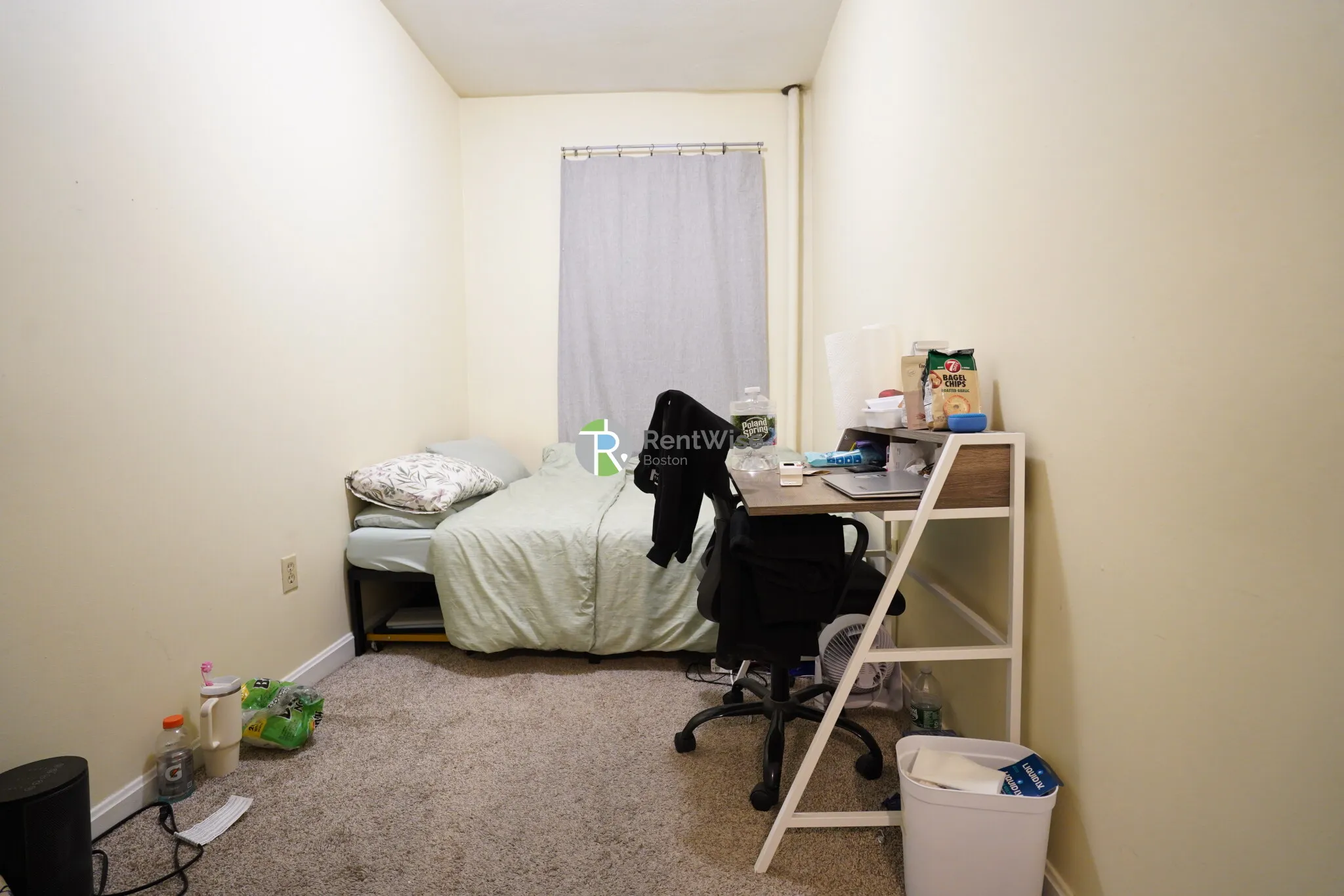 3 bed, 1 bath apartment for rent at 12 Lorraine Ter Unit 1, Allston — photo 6 of 13
