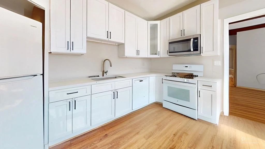 4 bed, 2 bath apartment for rent at 12 Lyman St Unit 1, Waltham — photo 1 of 11