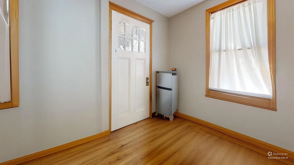 4 bed, 2 bath apartment for rent at 12 Lyman St Unit 1, Waltham — photo 8 of 11