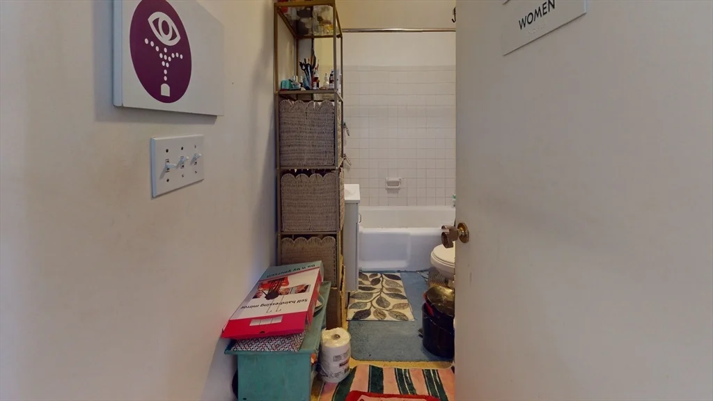 2 bed, 1 bath apartment for rent at 12 Lyman St Unit 3, Waltham — photo 4 of 4