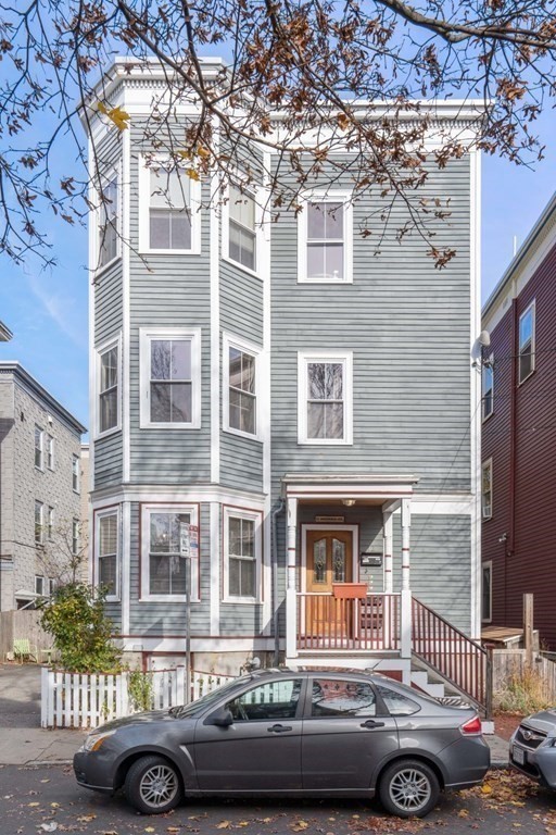 3 bed, 2 bath apartment for rent at 12 Magnolia Ave Unit 1, Mid-Cambridge — photo 18 of 20
