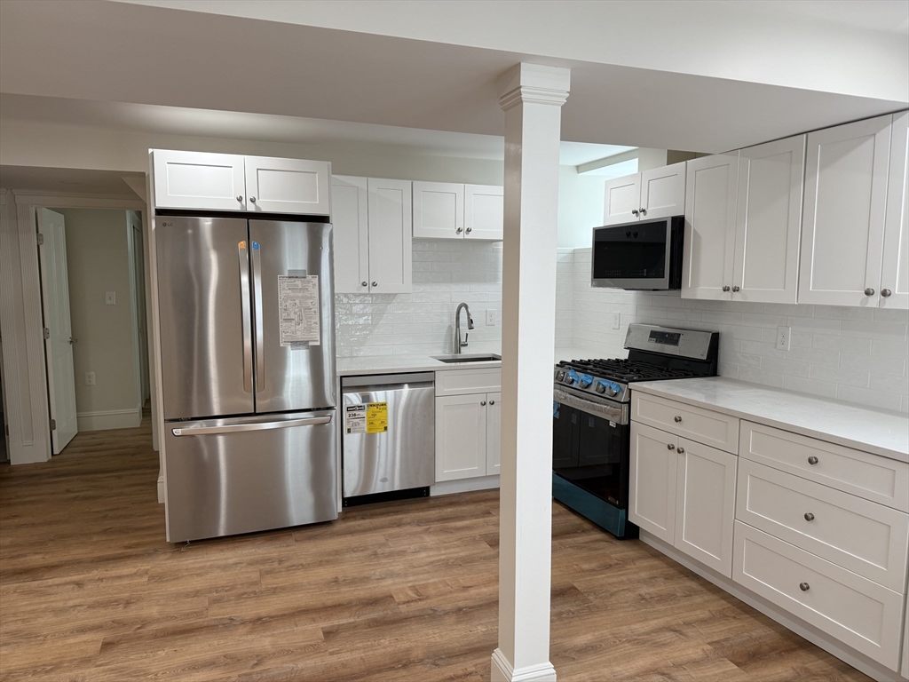 2 bed, 2 bath apartment for rent at 12 Manchester Rd Unit A, Coolidge Corner — photo 4 of 14