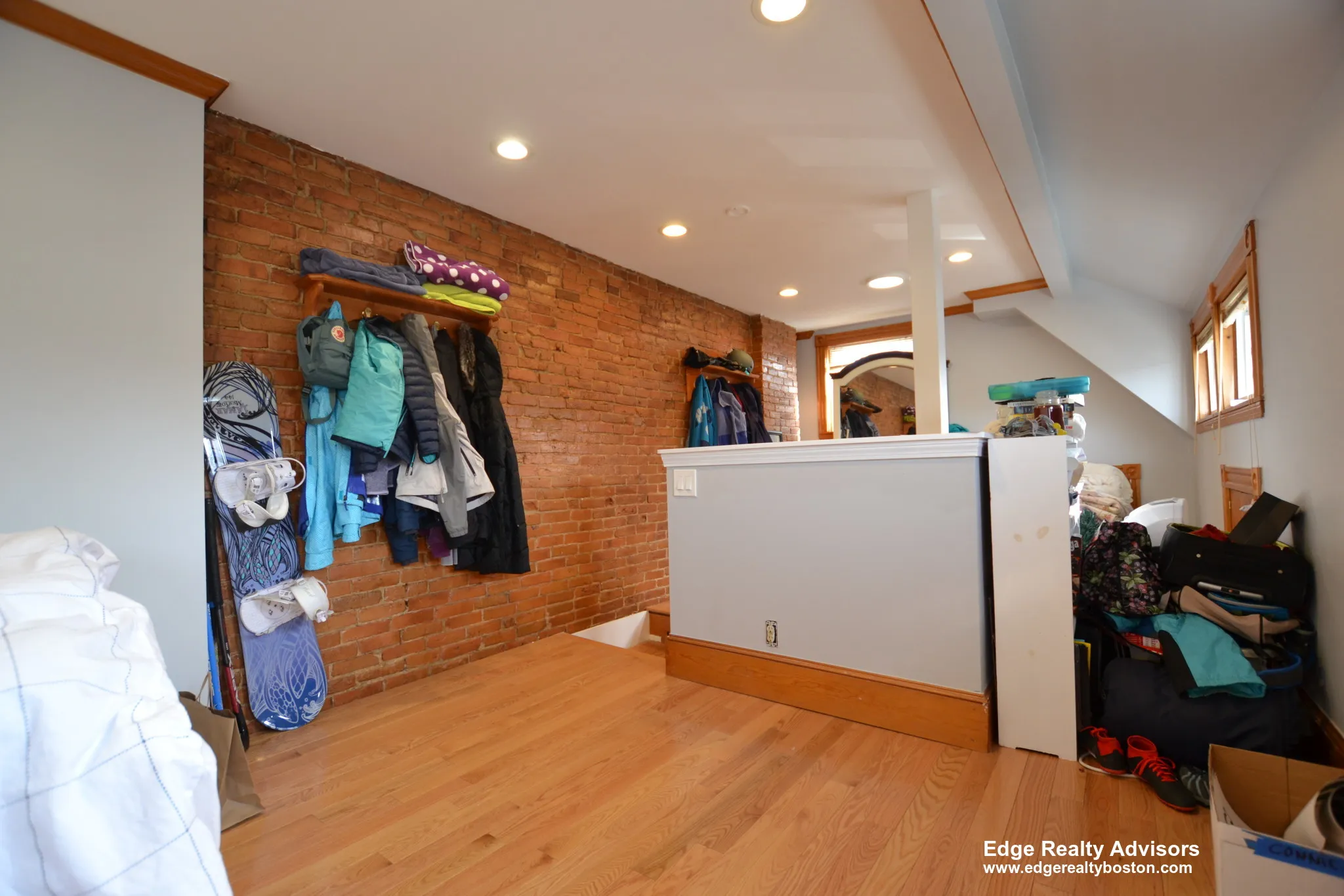 4 bed, 1.5 bath apartment for rent at 12 Mansfield St Unit 1, Allston — photo 12 of 13
