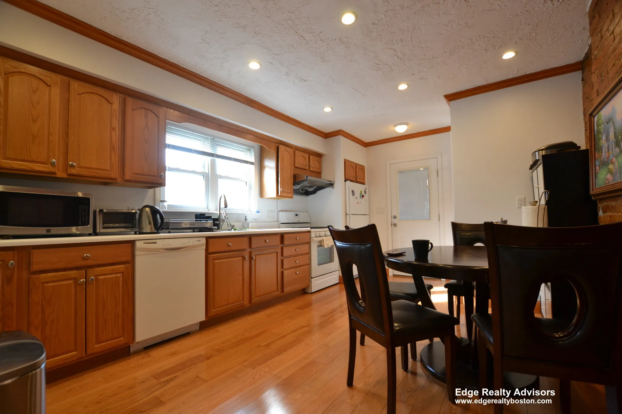 4 bed, 1.5 bath apartment for rent at 12 Mansfield St Unit 1, Allston — photo 1 of 13