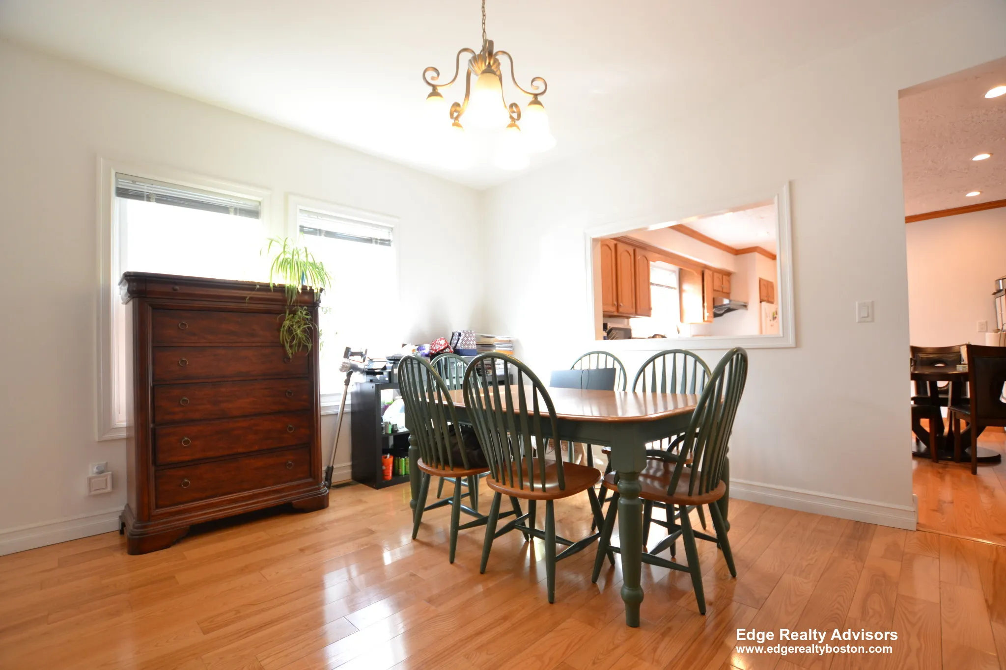4 bed, 1.5 bath apartment for rent at 12 Mansfield St Unit 1, Allston — photo 2 of 13