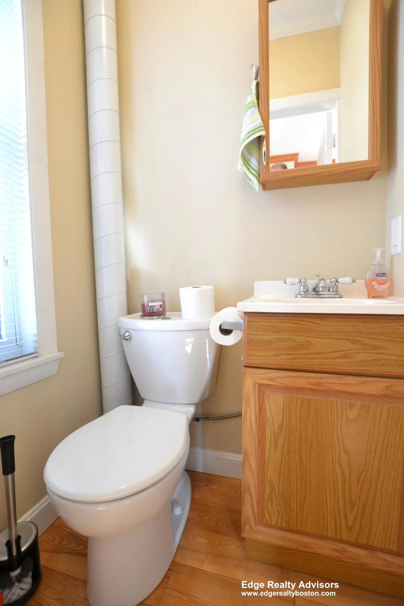4 bed, 1.5 bath apartment for rent at 12 Mansfield St Unit 1, Allston — photo 5 of 13