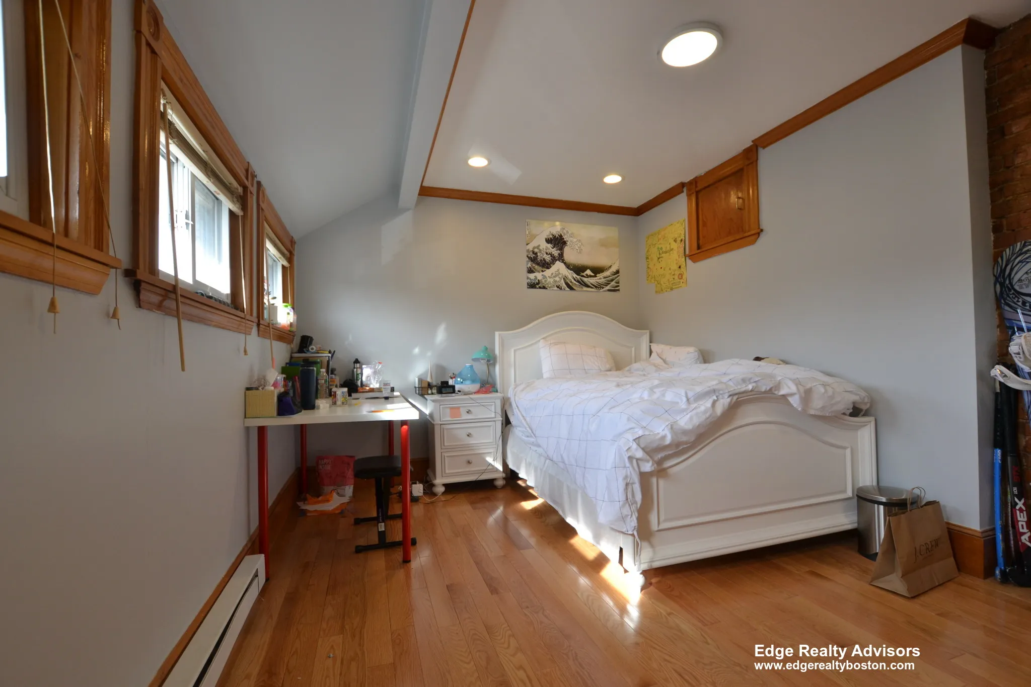 4 bed, 1.5 bath apartment for rent at 12 Mansfield St Unit 1, Allston — photo 11 of 13