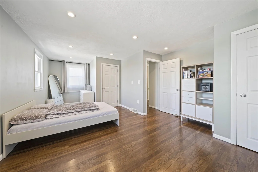 3 bed, 1 bath apartment for rent at 12 Marivista Ave, Lakeview — photo 15 of 28