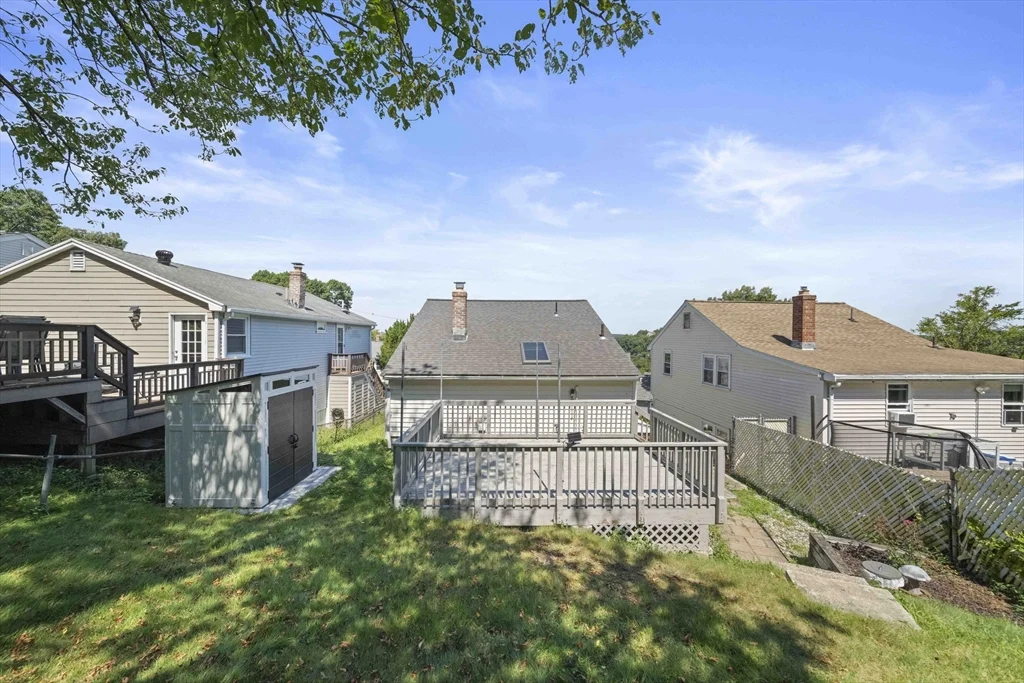 3 bed, 1 bath apartment for rent at 12 Marivista Ave, Lakeview — photo 22 of 28