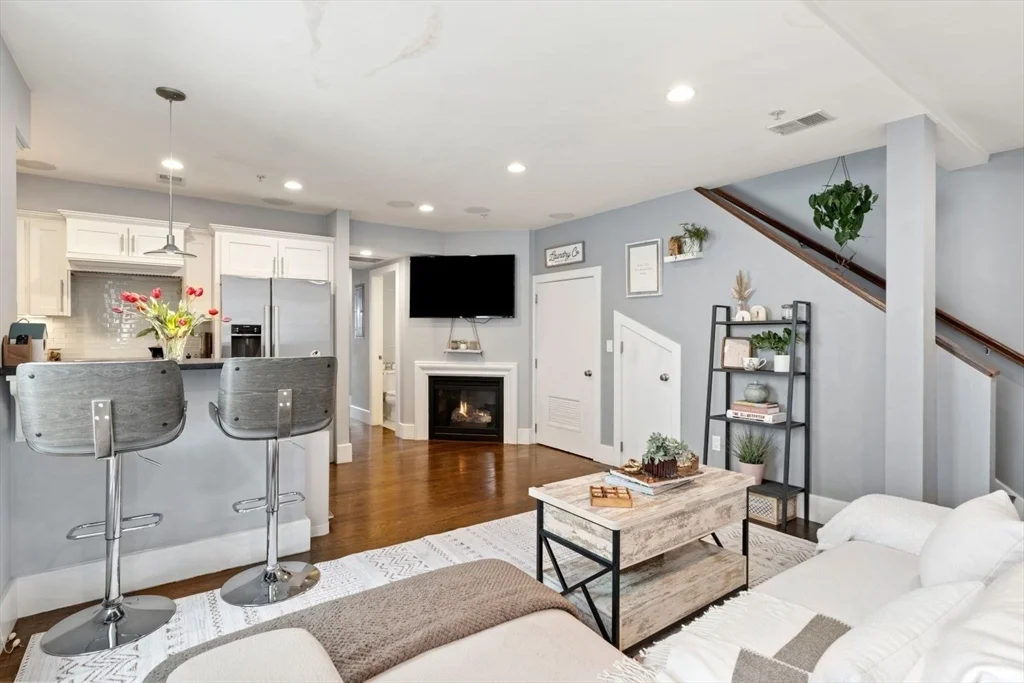 2 bed, 2 bath apartment for rent at 12 Mohawk St Unit 9, South Boston — photo 2 of 35