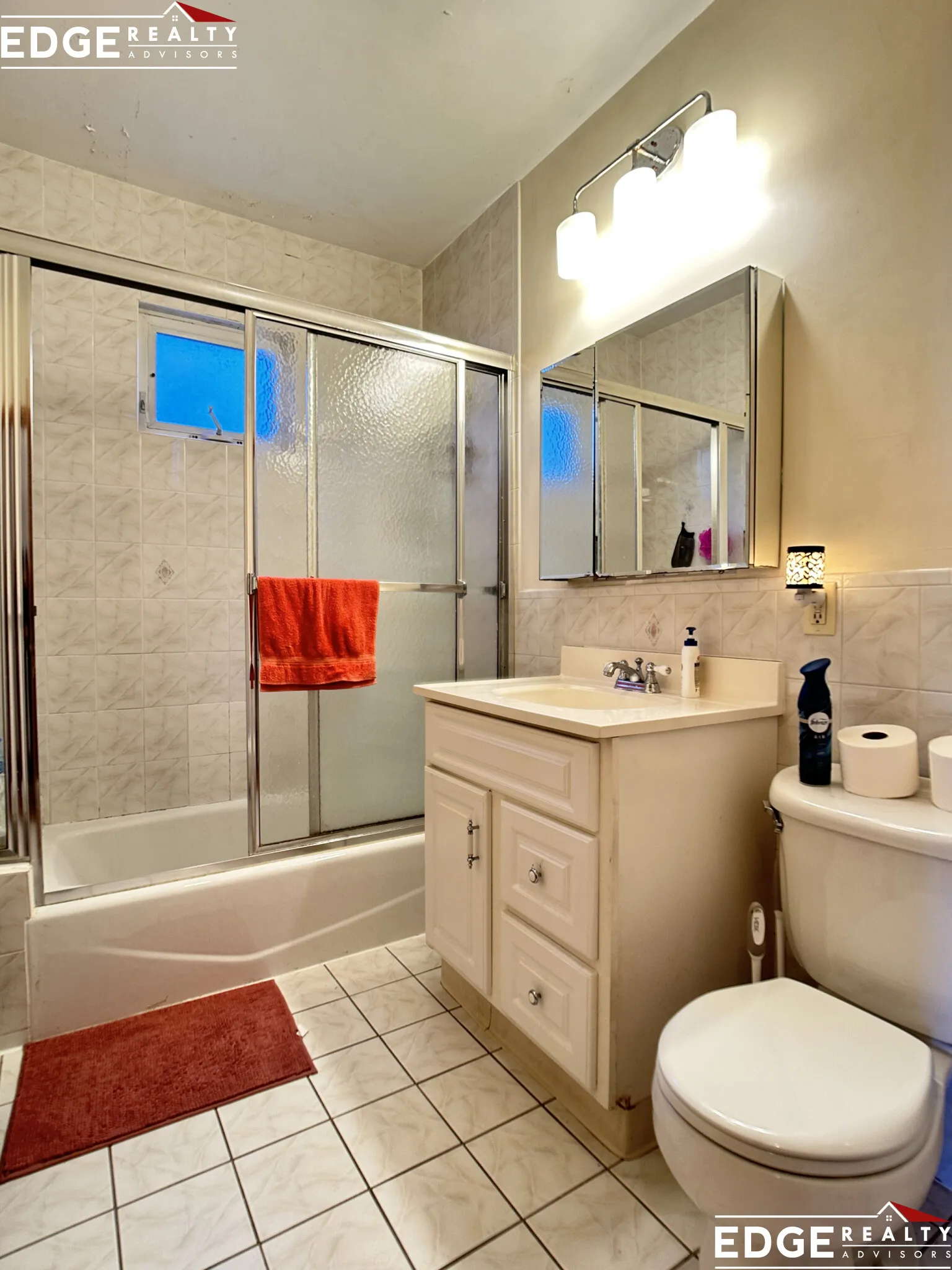 3.5 bed, 1 bath apartment for rent at 12 Montcalm Ave Unit 1, Brighton — photo 4 of 7