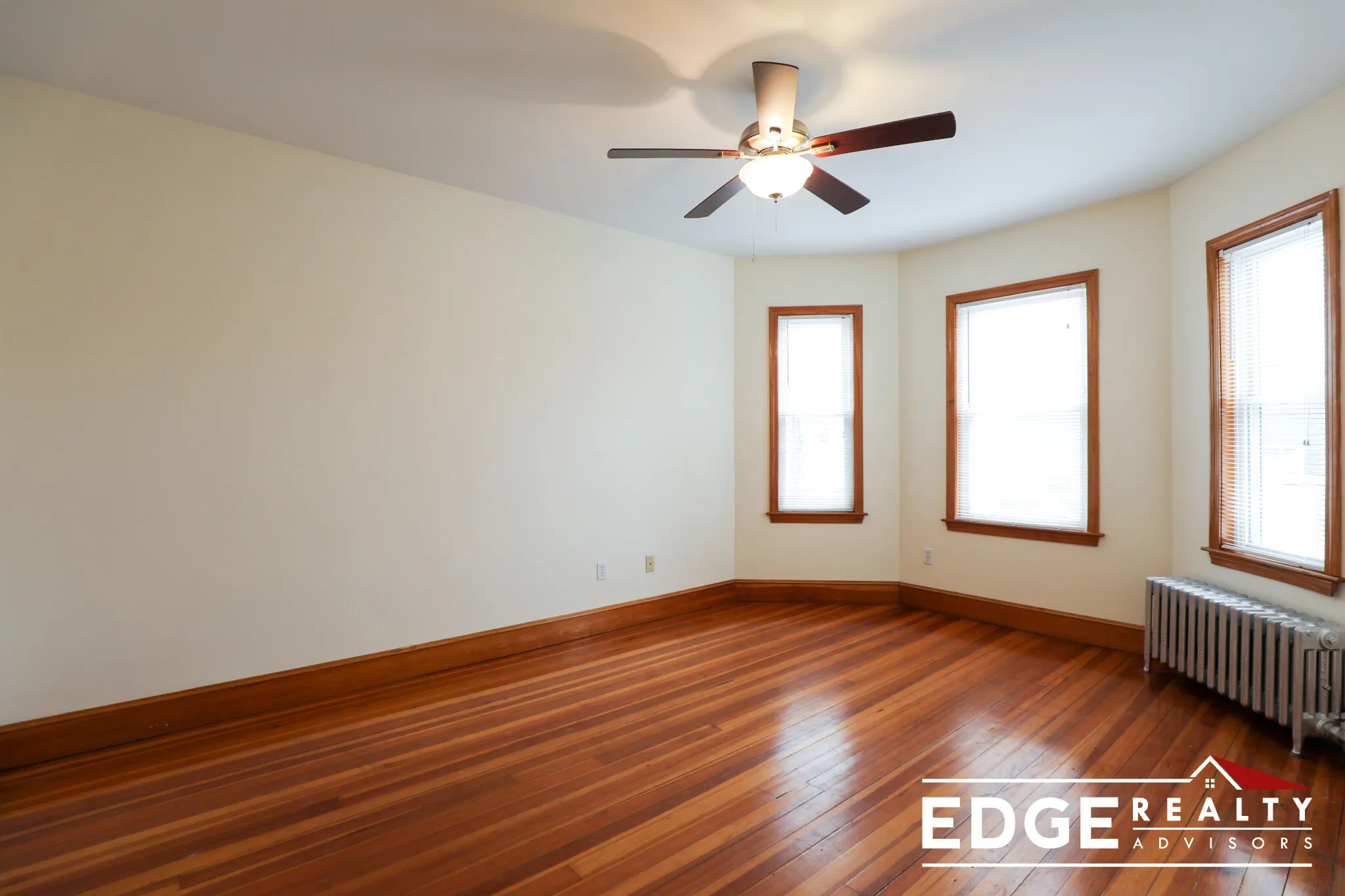 3.5 bed, 1 bath apartment for rent at 12 Montcalm Ave Unit 2, Oak Square — photo 9 of 12