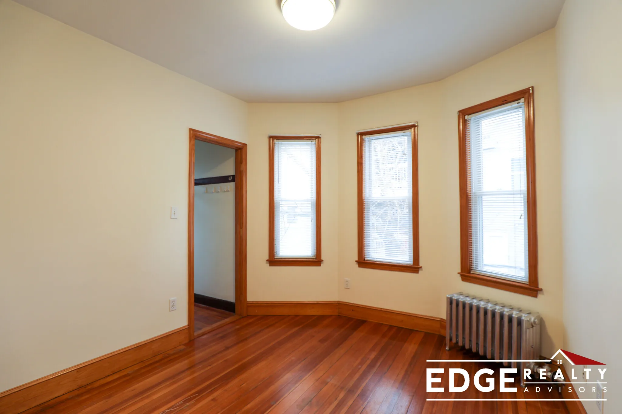 3.5 bed, 1 bath apartment for rent at 12 Montcalm Ave Unit 2, Oak Square — photo 8 of 12