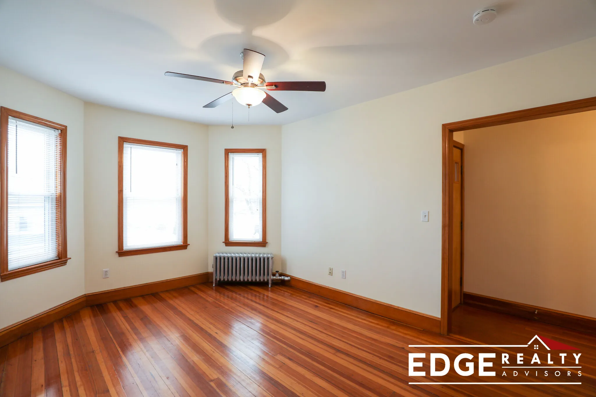 3.5 bed, 1 bath apartment for rent at 12 Montcalm Ave Unit 2, Oak Square — photo 10 of 12