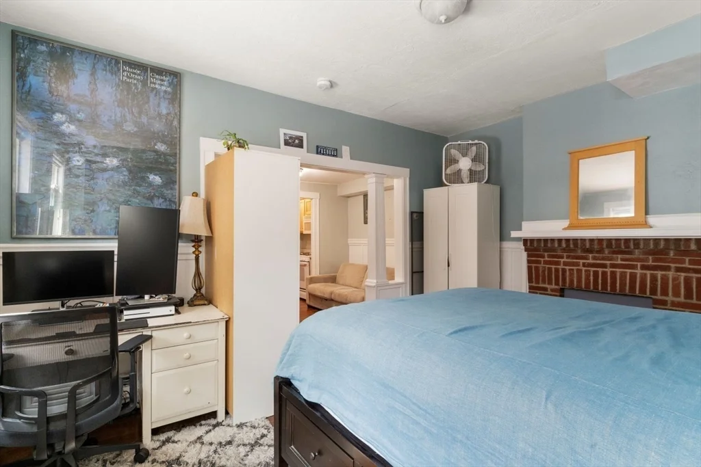 Studio bed, 1 bath apartment for rent at 12 Monument Ave Unit 1, Charlestown — photo 4 of 10