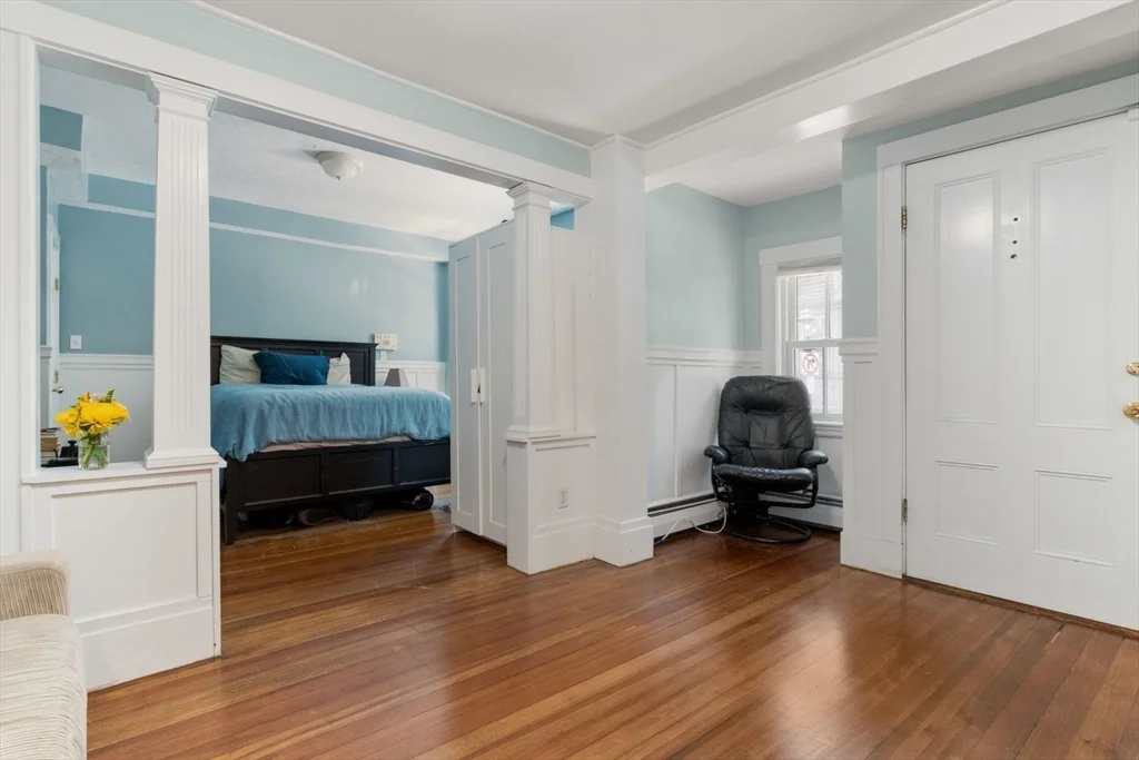 Studio bed, 1 bath apartment for rent at 12 Monument Ave Unit 1, Charlestown