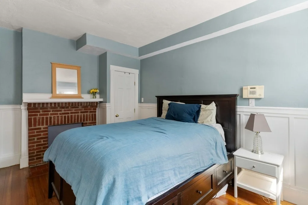 Studio bed, 1 bath apartment for rent at 12 Monument Ave Unit 1, Charlestown — photo 3 of 10