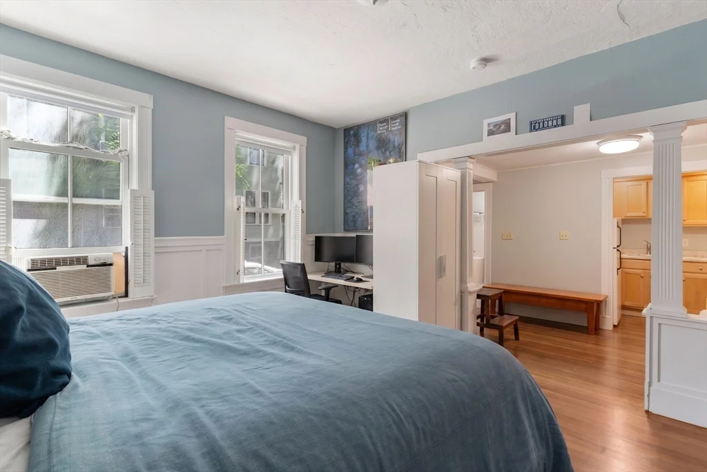 Studio bed, 1 bath apartment for rent at 12 Monument Ave Unit 1, Charlestown — photo 2 of 10