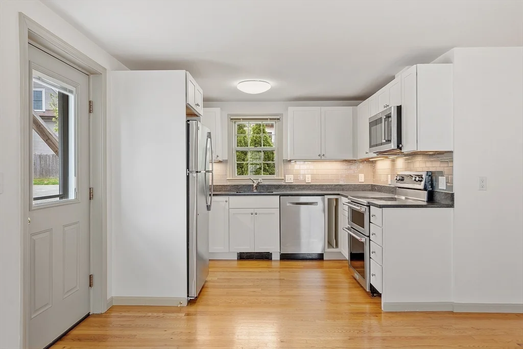 2 bed, 1 bath apartment for rent at 12 Morse Ct Unit 1, Manchester — photo 10 of 28