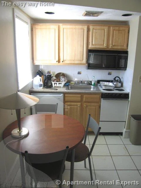 Studio bed, 1 bath apartment for rent at 12 Mount Auburn St Unit 12, Harvard Square