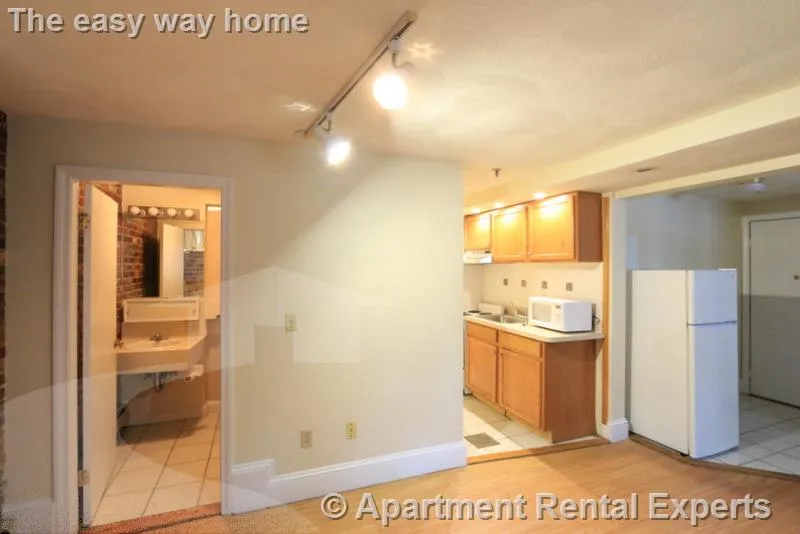 1 bed, 1 bath apartment for rent at 12 Mount Auburn St Unit 2, Harvard Square — photo 2 of 14