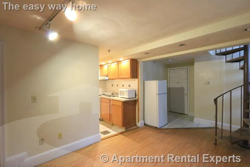 1 bed, 1 bath apartment for rent at 12 Mount Auburn St Unit 2, Harvard Square — photo 5 of 14
