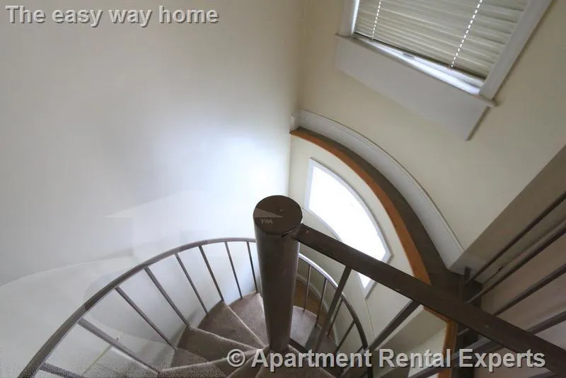 1 bed, 1 bath apartment for rent at 12 Mount Auburn St Unit 2, Harvard Square — photo 10 of 14