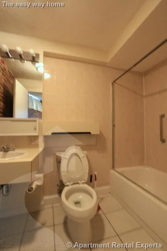 1 bed, 1 bath apartment for rent at 12 Mount Auburn St Unit 2, Harvard Square — photo 13 of 14