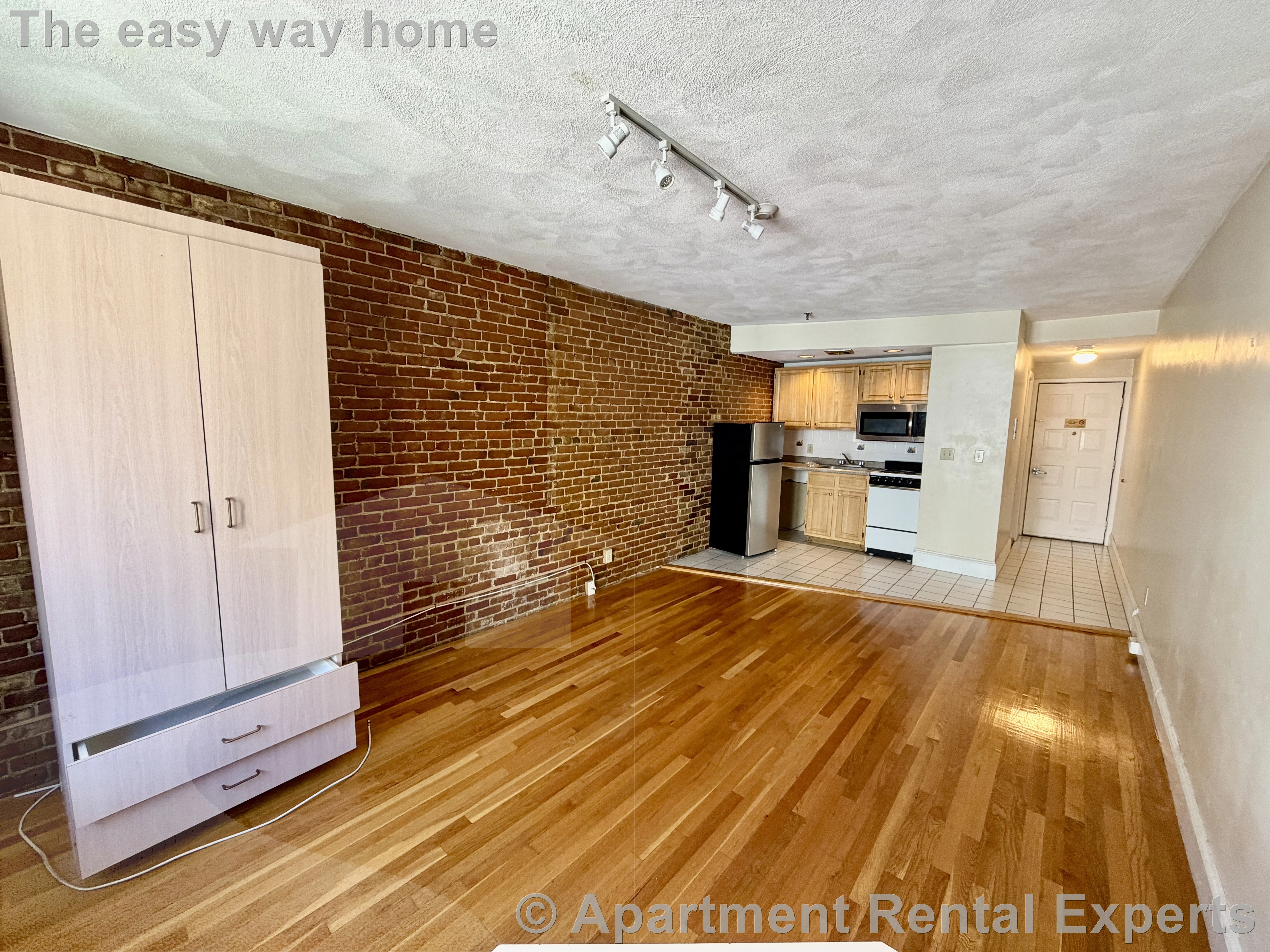 Studio bed, 1 bath apartment for rent at 12 Mt Auburn St Unit 6, Harvard Square — photo 4 of 8