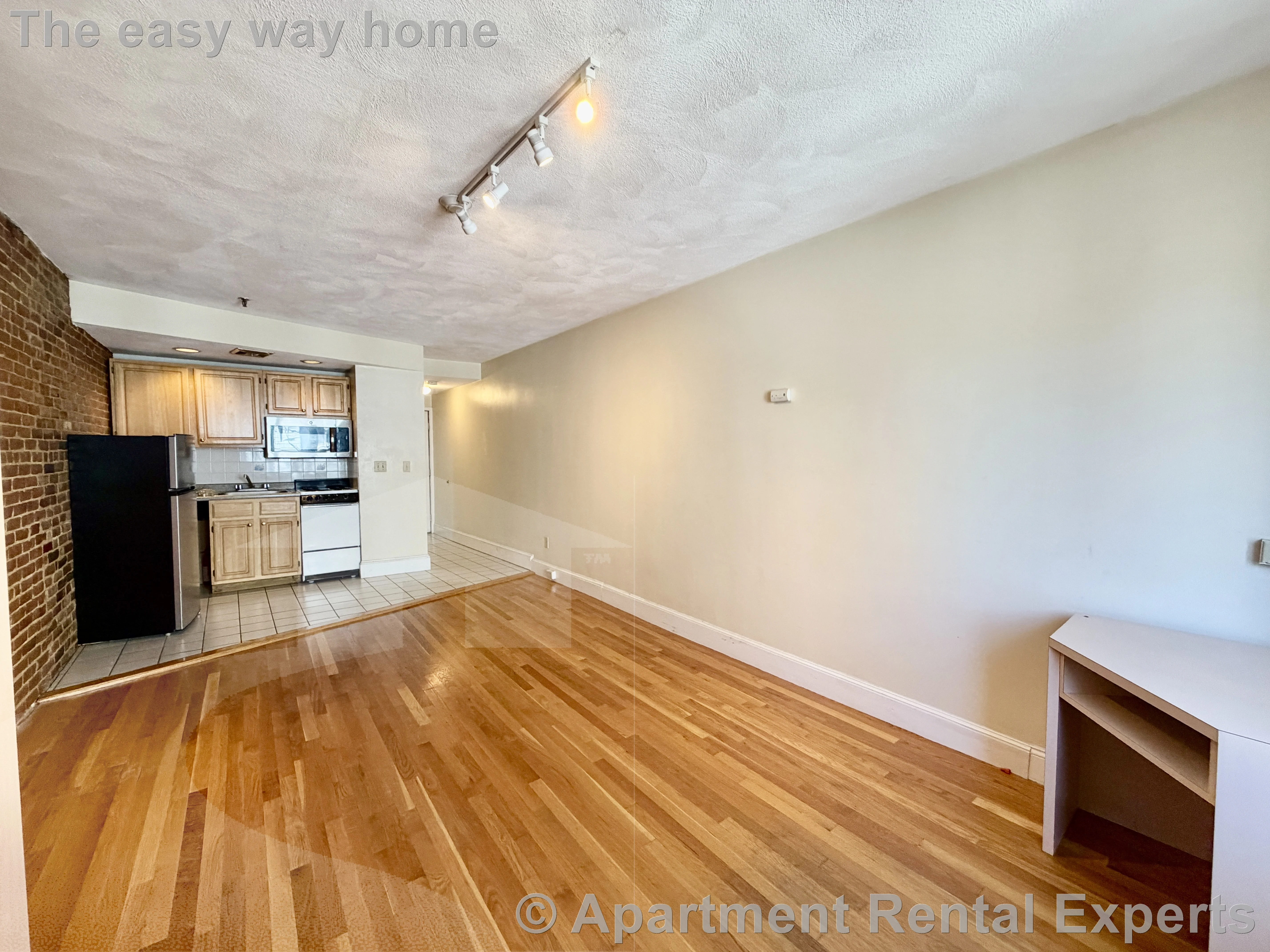 Studio bed, 1 bath apartment for rent at 12 Mt Auburn St Unit 6, Harvard Square — photo 3 of 8