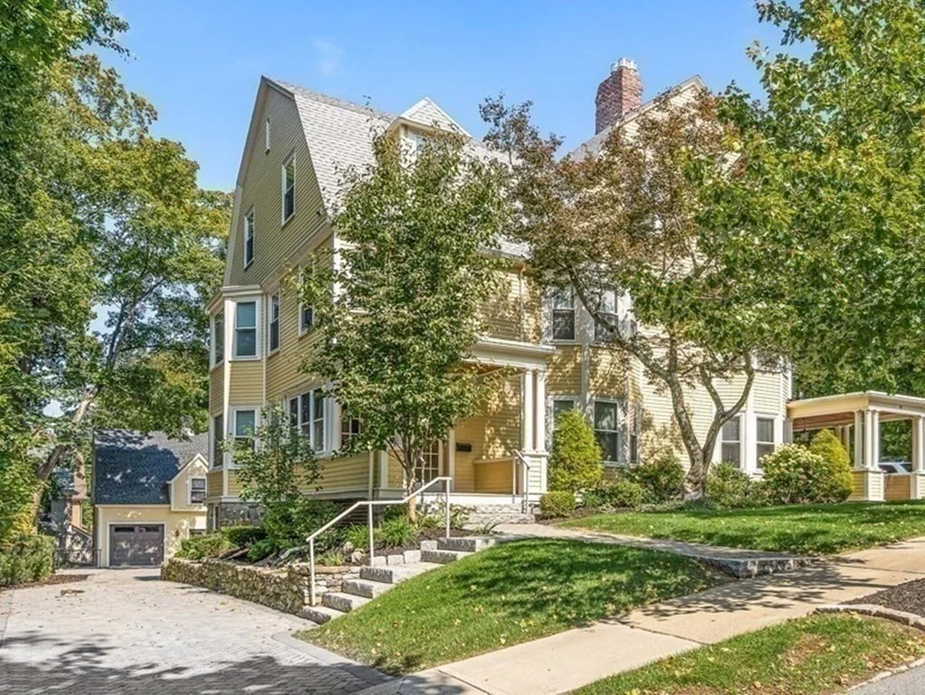 7 bed, 3 bath apartment for rent at 12 Mt Pleasant St Unit 12, Winchester Highlands — photo 1 of 41