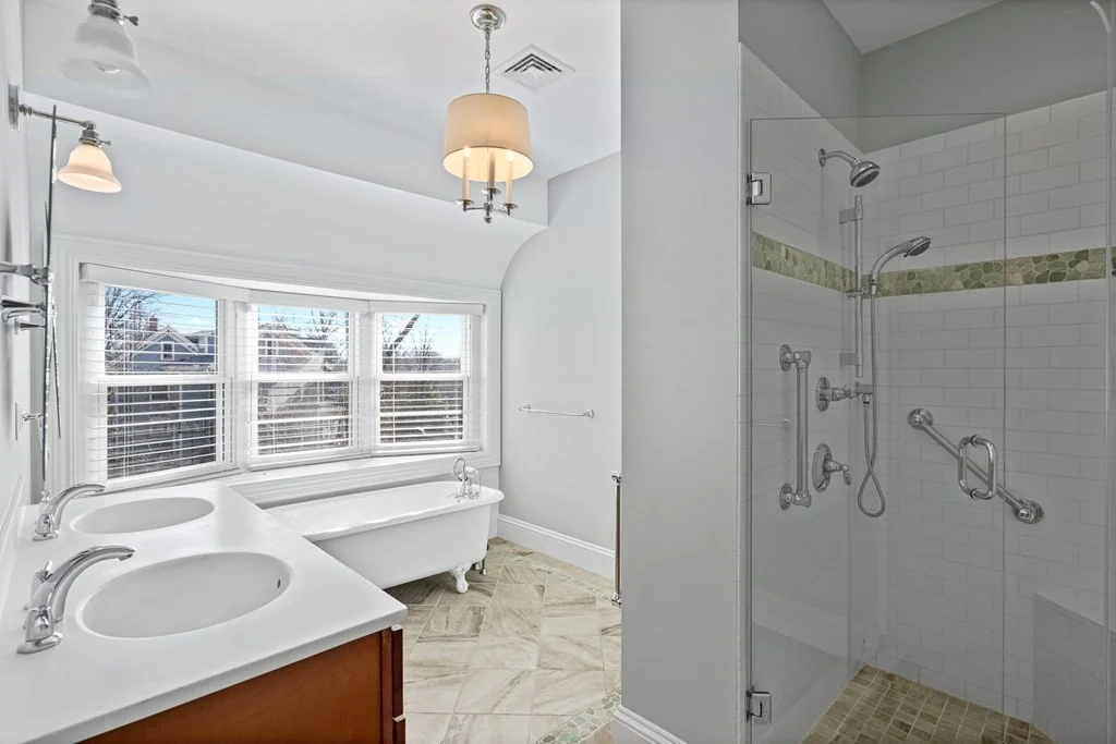 7 bed, 3 bath apartment for rent at 12 Mt Pleasant St Unit 12, Winchester Highlands — photo 14 of 41