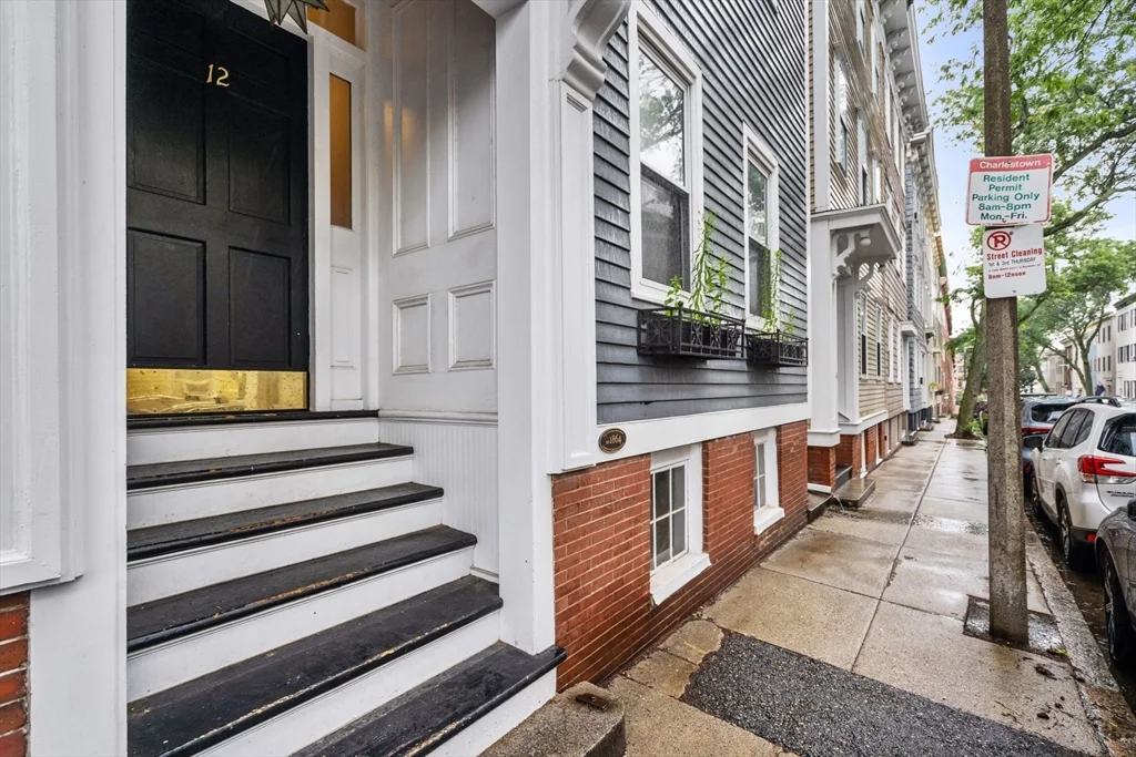 2 bed, 2 bath apartment for rent at 12 Mystic St Unit 3, Charlestown