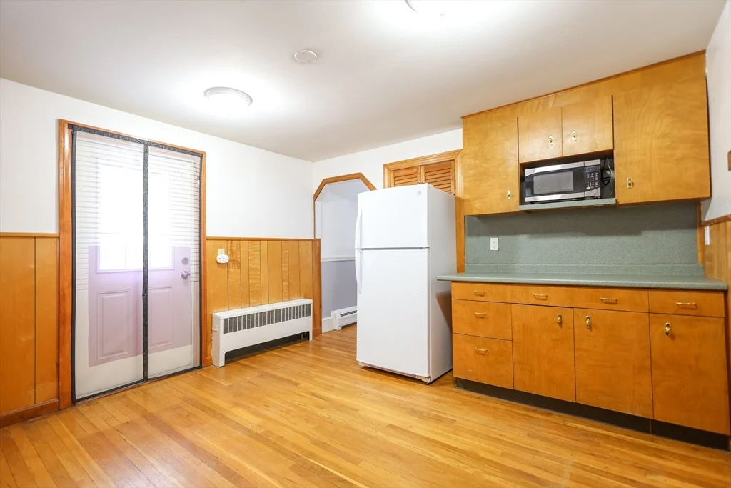 3 bed, 1 bath apartment for rent at 12 Nelson St , Ma 02169, Quincy — photo 11 of 41