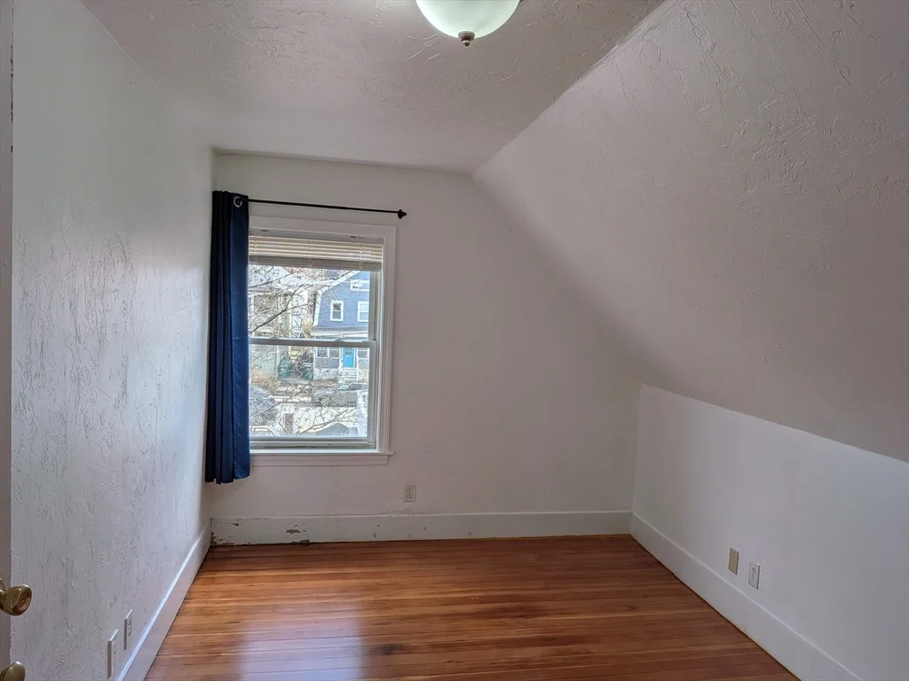 4 bed, 2 bath apartment for rent at 12 Newbern Ave Unit 1, Tufts University — photo 11 of 20
