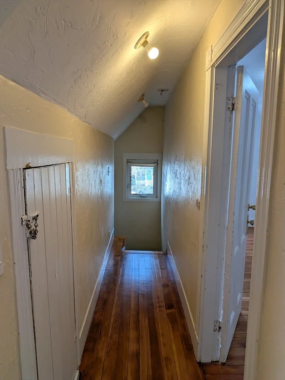4 bed, 2 bath apartment for rent at 12 Newbern Ave Unit 1, Tufts University — photo 10 of 20