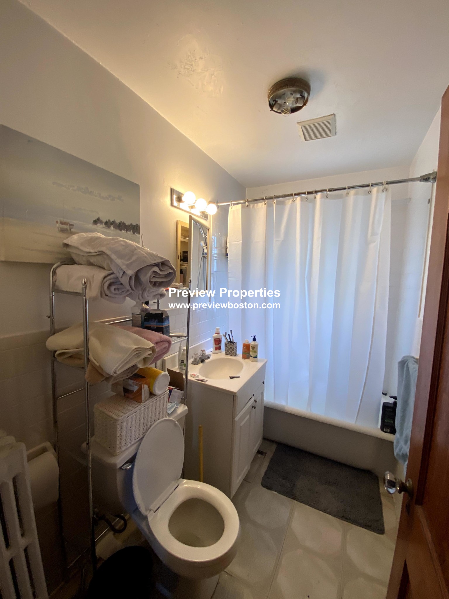 2.5 bed, 1 bath apartment for rent at 12 Niles St Unit 2, Brighton — photo 16 of 22