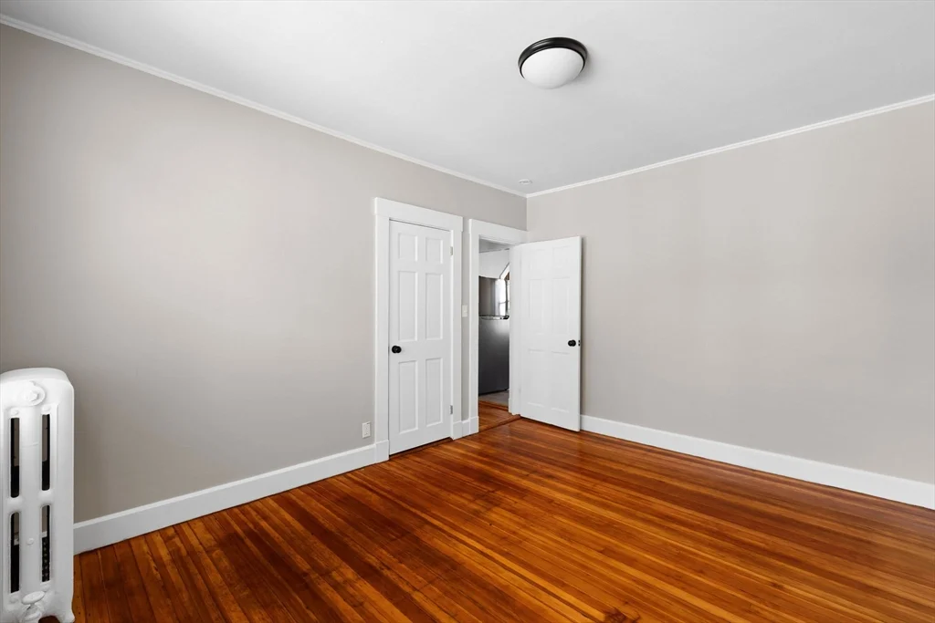 3 bed, 1 bath apartment for rent at 12 North St Unit 1, Fairhaven — photo 24 of 32