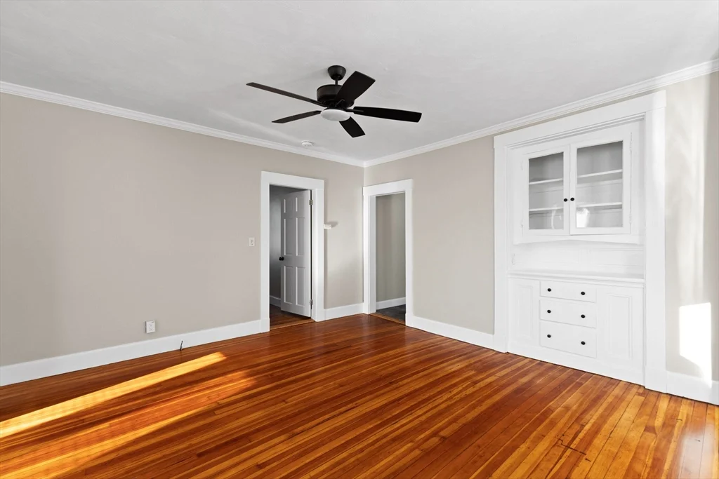 3 bed, 1 bath apartment for rent at 12 North St Unit 1, Fairhaven — photo 17 of 32