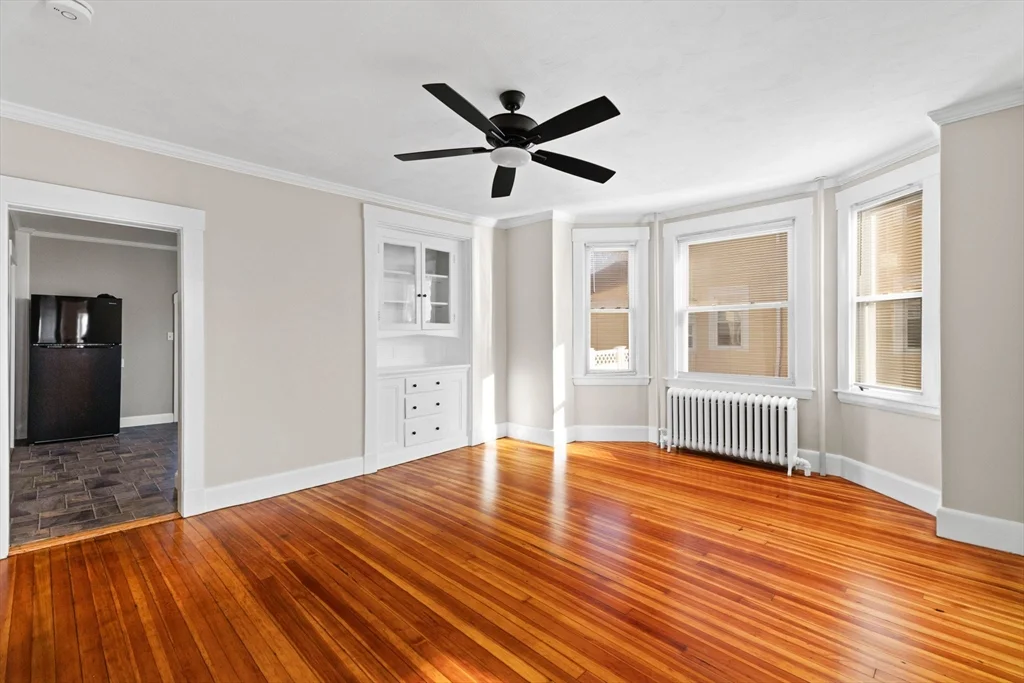 3 bed, 1 bath apartment for rent at 12 North St Unit 1, Fairhaven — photo 15 of 32