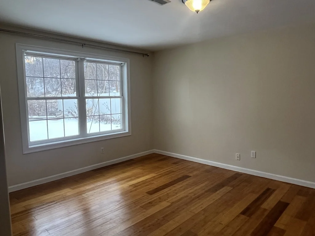 3 bed, 2 bath apartment for rent at 12 North St Unit 12, South Hadley — photo 3 of 25