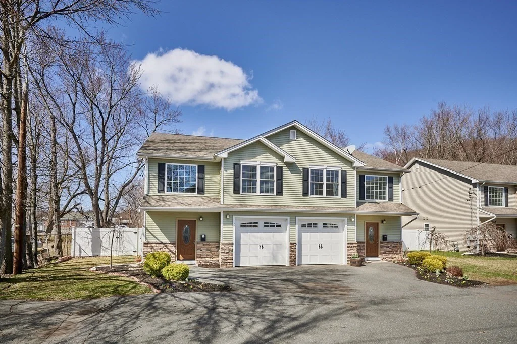 3 bed, 2 bath apartment for rent at 12 North St Unit 12, South Hadley