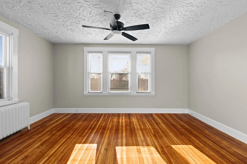 3 bed, 1 bath apartment for rent at 12 North St Unit 2, Fairhaven — photo 24 of 35